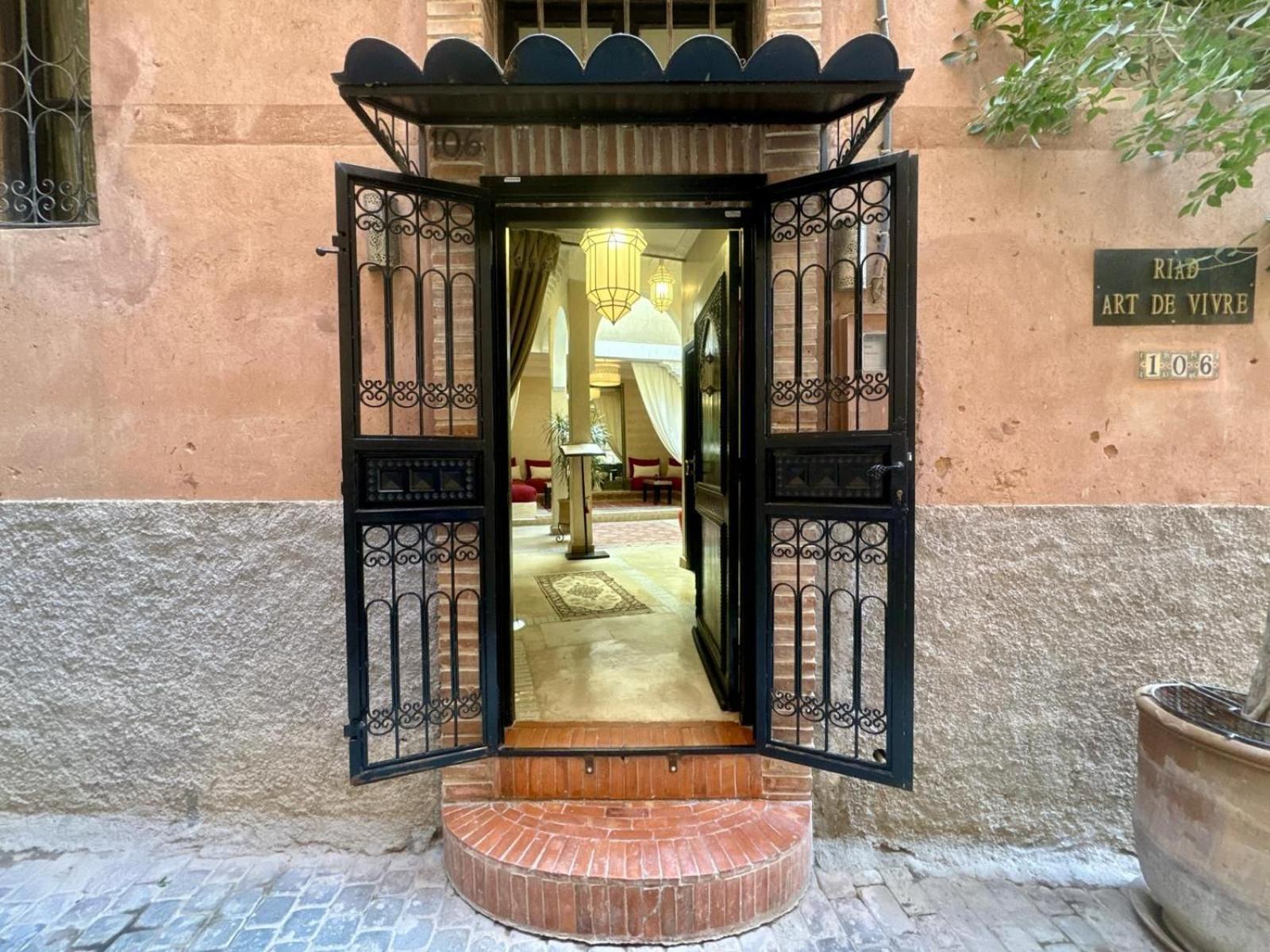 Riad Art De Vivre Avec Jacuzzi Marrakesh Exteriör bild