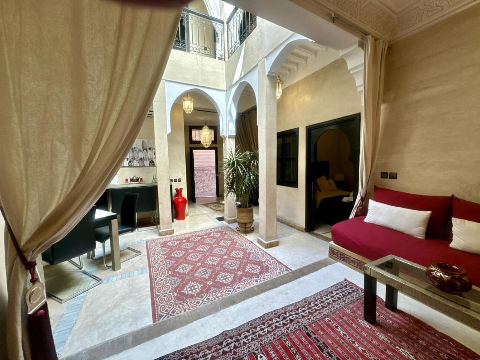 Riad Art De Vivre Avec Jacuzzi Marrakesh Exteriör bild