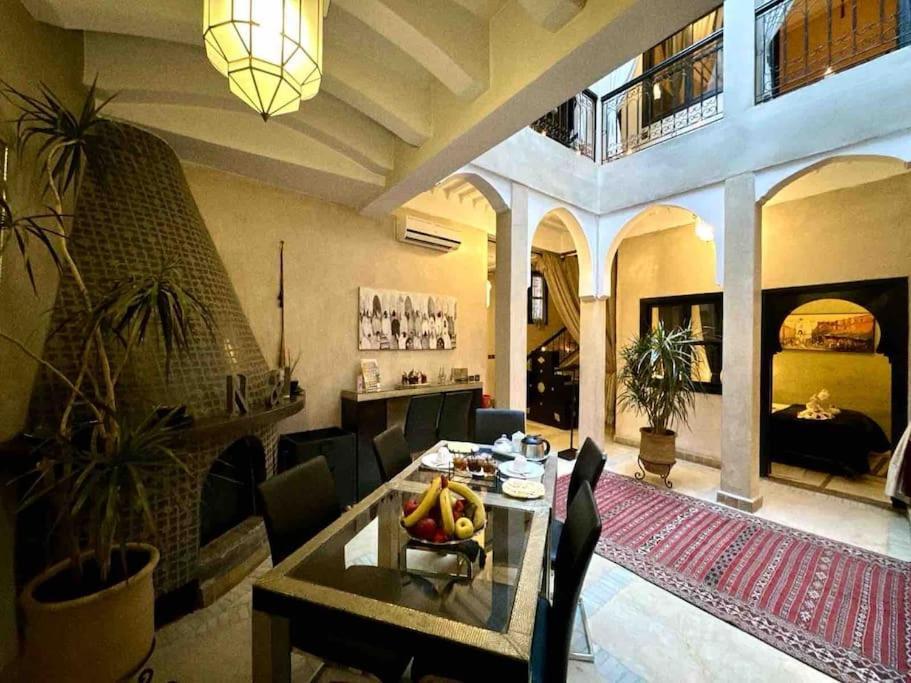 Riad Art De Vivre Avec Jacuzzi Marrakesh Exteriör bild