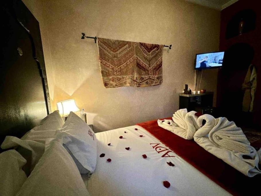 Riad Art De Vivre Avec Jacuzzi Marrakesh Exteriör bild