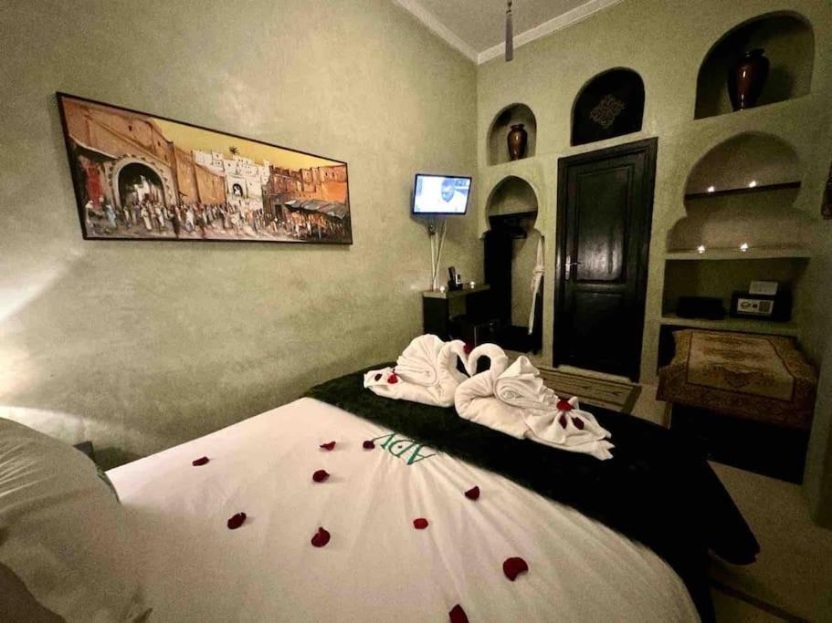 Riad Art De Vivre Avec Jacuzzi Marrakesh Exteriör bild