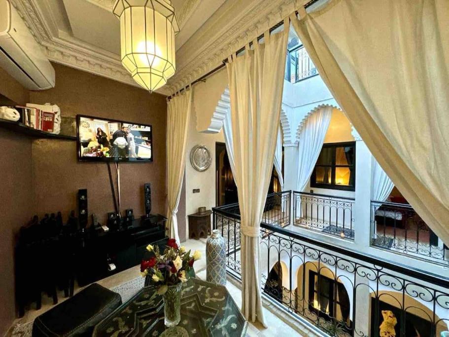 Riad Art De Vivre Avec Jacuzzi Marrakesh Exteriör bild