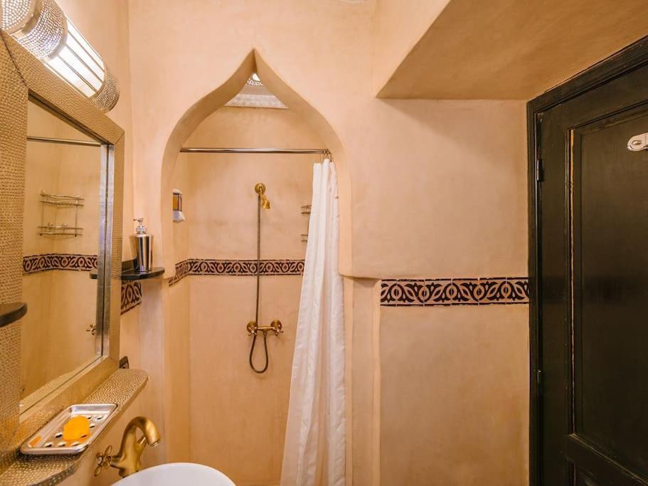 Riad Art De Vivre Avec Jacuzzi Marrakesh Exteriör bild