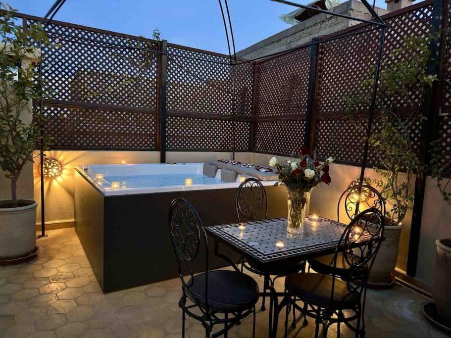 Riad Art De Vivre Avec Jacuzzi Marrakesh Exteriör bild