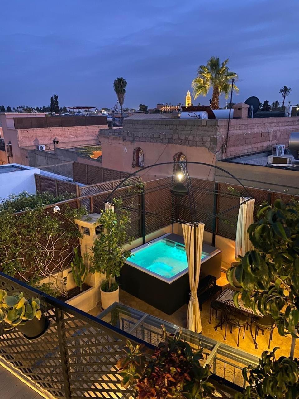 Riad Art De Vivre Avec Jacuzzi Marrakesh Exteriör bild